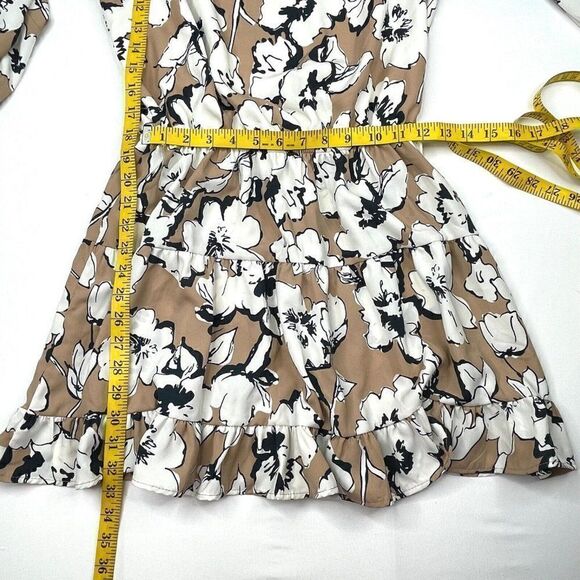 VICI Tychee V Neck Floral Mini Dress - Picture 4 of 7